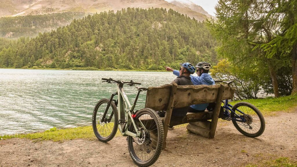 Fahrräder und E-Bikes können Sie bei unseren Partnergeschäften vor Ort mieten