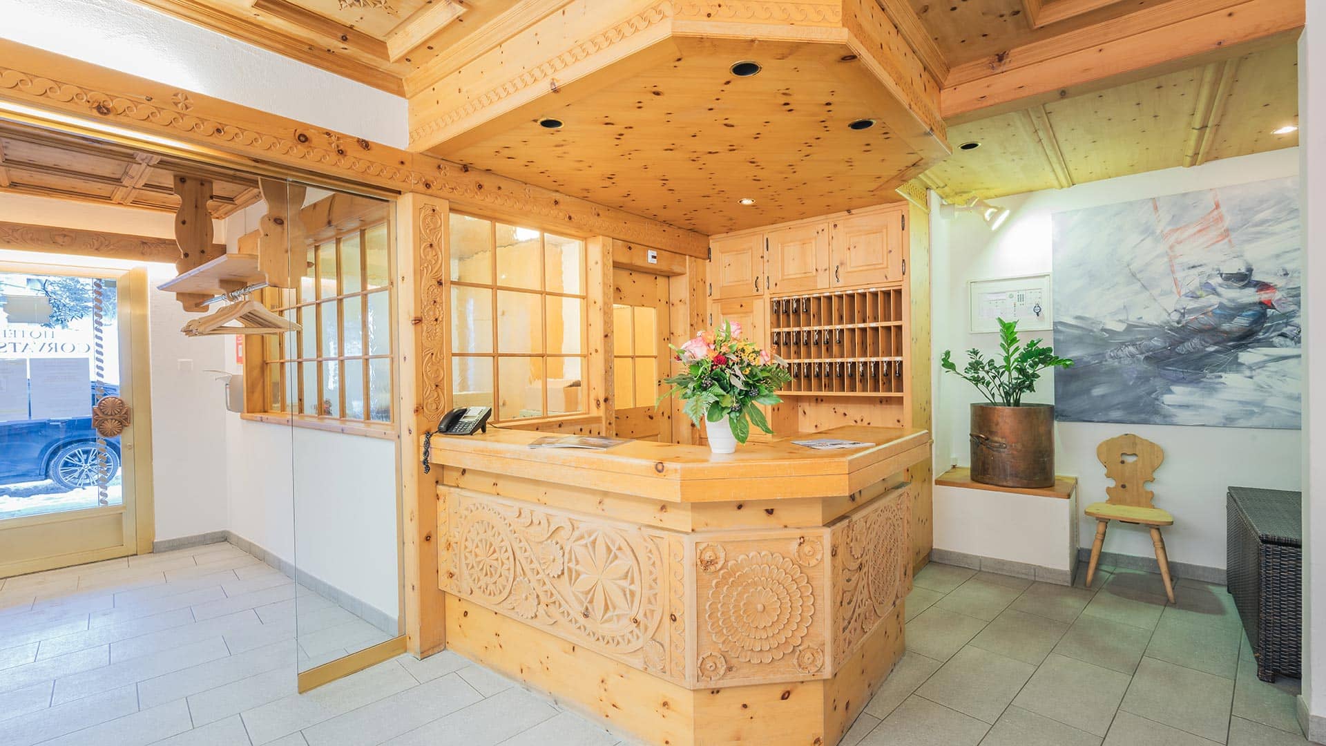Rezeption im Hotel Corvatsch